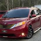 Toyota Sienna XLE 2011