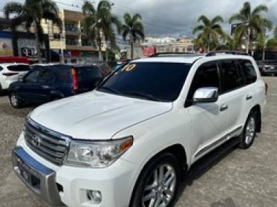 Toyota Land Cruiser VX 2010