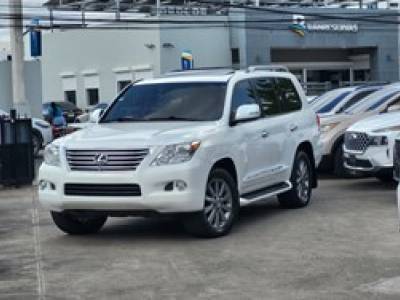 Lexus LX 570 2011