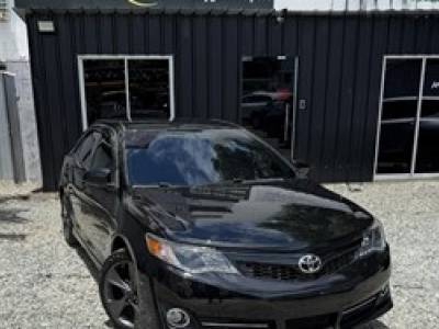 Toyota Camry SE 2014