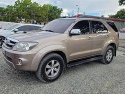 Toyota Fortuner SRV 2008