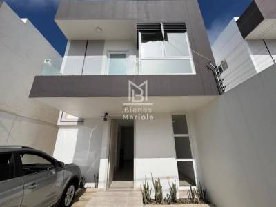 Se Vende o Se Alquila Casa Moderna en Salinas