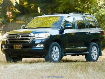 2020 Toyota Land Cruiser v8