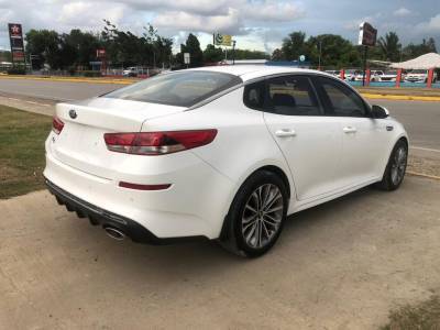 Kia K5 B&aacute;sico 2019