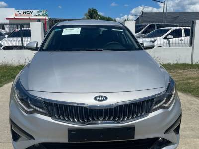 Kia K5 B&aacute;sico 2019