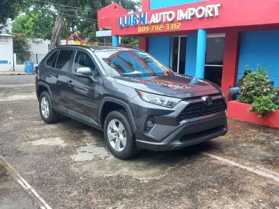 Toyota RAV4 XLE 2021