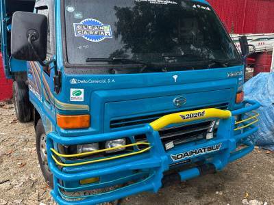 Daihatsu Delta 2001