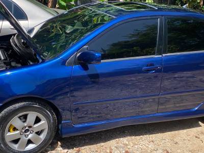 Toyota Corolla LE 2005