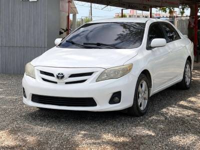 Toyota Corolla LE 2012