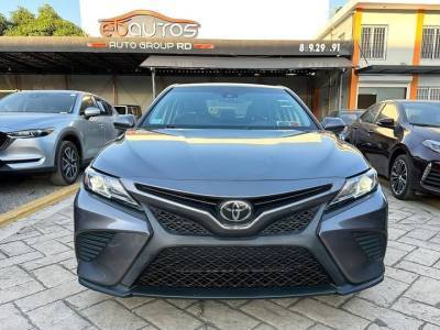 Toyota Camry SE 2018
