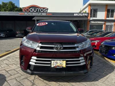 Toyota Highlander LE 2019