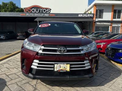 Toyota Highlander LE 2019