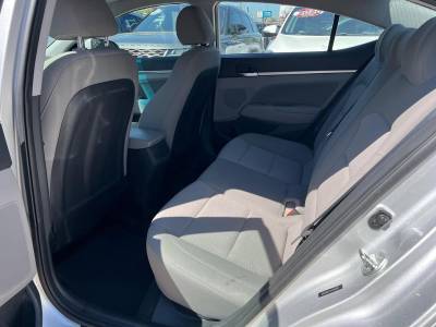 Hyundai Elantra SEL 2020