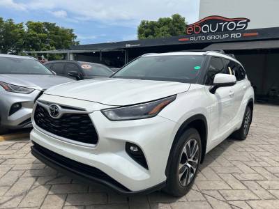 Toyota Highlander XLE 2021