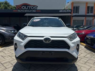 Toyota RAV4 XLE 2021