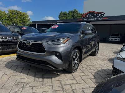 Toyota Highlander XLE 2022