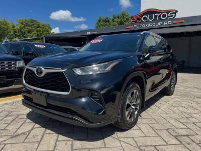Toyota Highlander XLE 2022