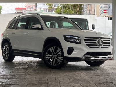 Mercedes-Benz GLB 200 2025