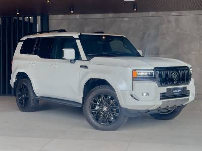 Toyota Land Cruiser Prado Luxury 2027
