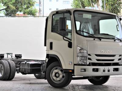Isuzu NPR 2027