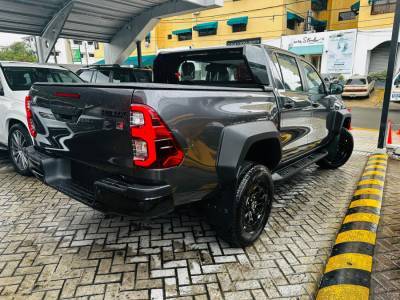 Toyota Hilux GR-Sport 2027