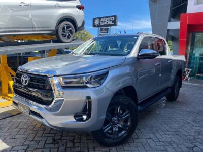 Toyota Hilux LIMITED 2025