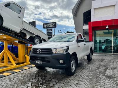 Toyota HILUX 4X4 1 CAB MECANICA 2026