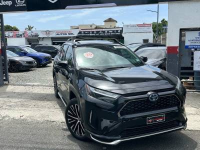 Toyota RAV4 XLE Hybrid 2025
