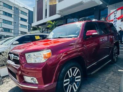Toyota 4 Runner SR5 2011