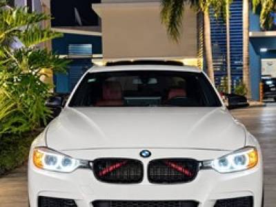 BMW Serie 3 335i M performance package 2013
