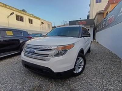 Ford Explorer XLT 2012
