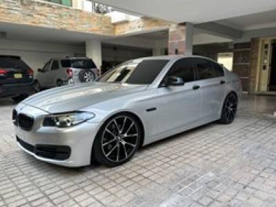 BMW Serie 5 520i 2014