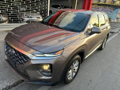 Hyundai Santa Fe SE 2019