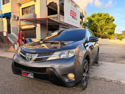 Toyota RAV4 LE 2015