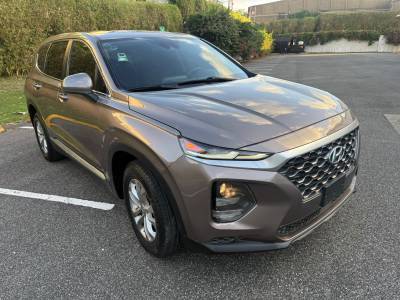 Hyundai Santa Fe SE 2019