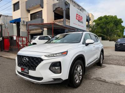 Hyundai Santa Fe SE 2020