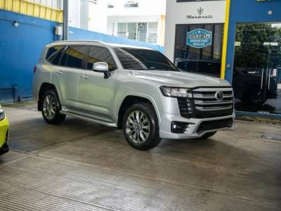 Toyota Land Cruiser 300 GXR 2022