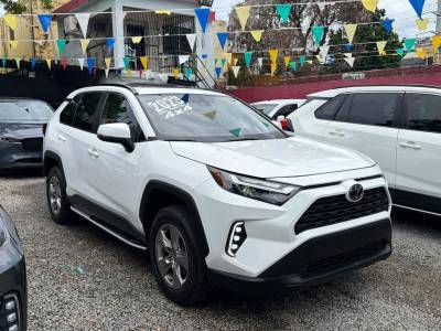 Toyota RAV4 XLE 2023