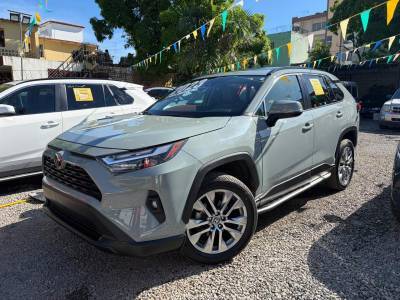 Toyota RAV4 XLE Premium 2023
